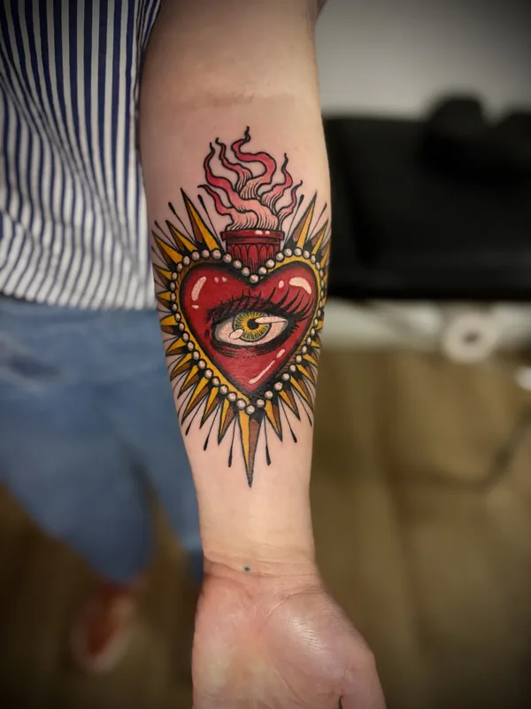 Tatouage gravure, illustratif et trad revisité réalisé par Julien L’Apostat, à Toulouse