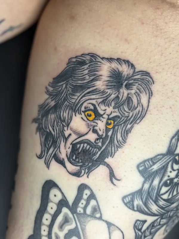 Tatouage gravure, illustratif et trad revisité réalisé par Julien L’Apostat, à Toulouse