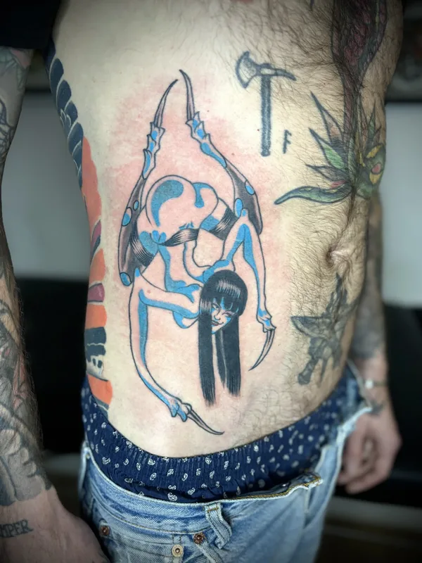 Tatouage gravure, illustratif et trad revisité réalisé par Julien L’Apostat, à Toulouse