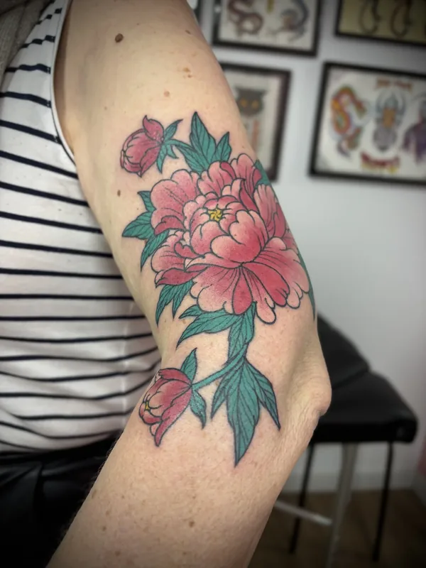 Tatouage gravure, illustratif et trad revisité réalisé par Julien L’Apostat, à Toulouse