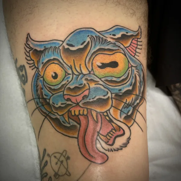 Tatouage gravure, illustratif et trad revisité réalisé par Julien L’Apostat, à Toulouse