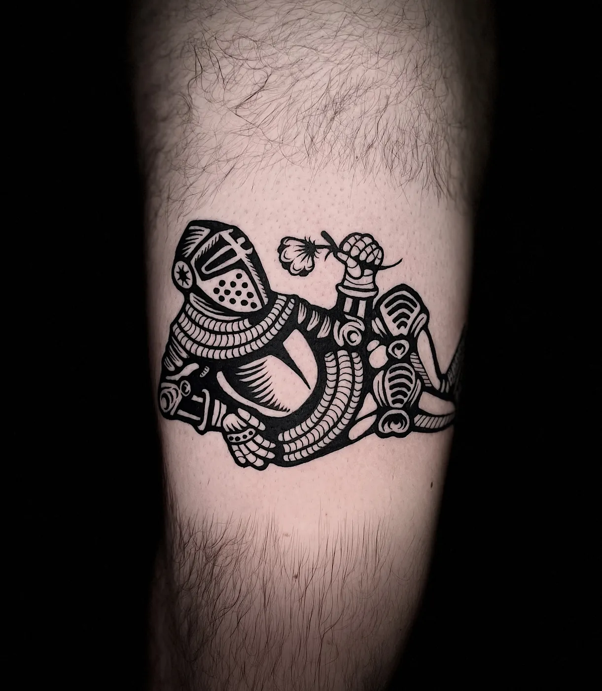 Tatouage blackwork réalisé par Loren De Fer, à Toulouse