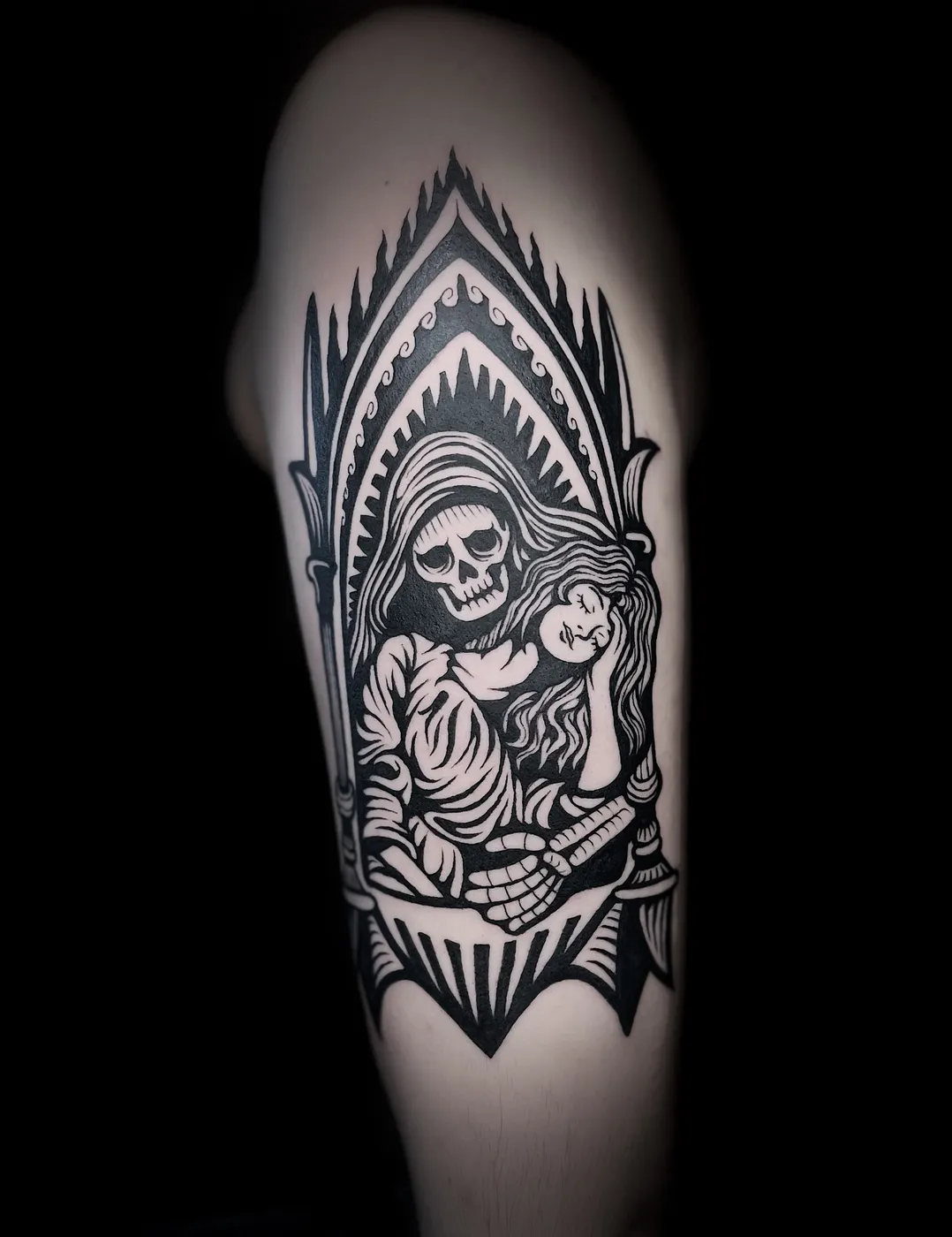 Tatouage blackwork réalisé par Loren De Fer, à Toulouse