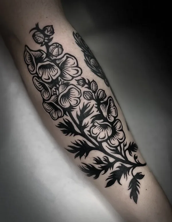 Tatouage blackwork réalisé par Loren De Fer, à Toulouse