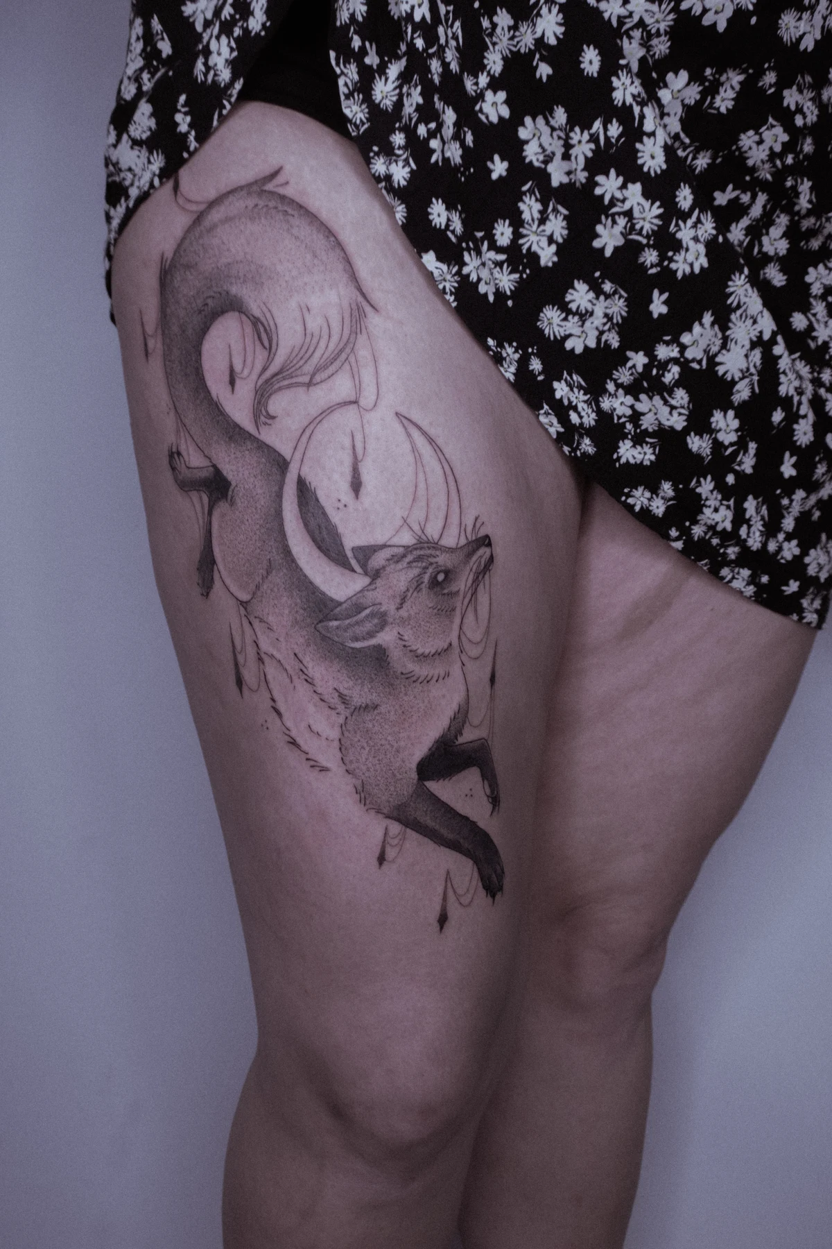 Tatouage fineline réalisé par May, à Toulouse