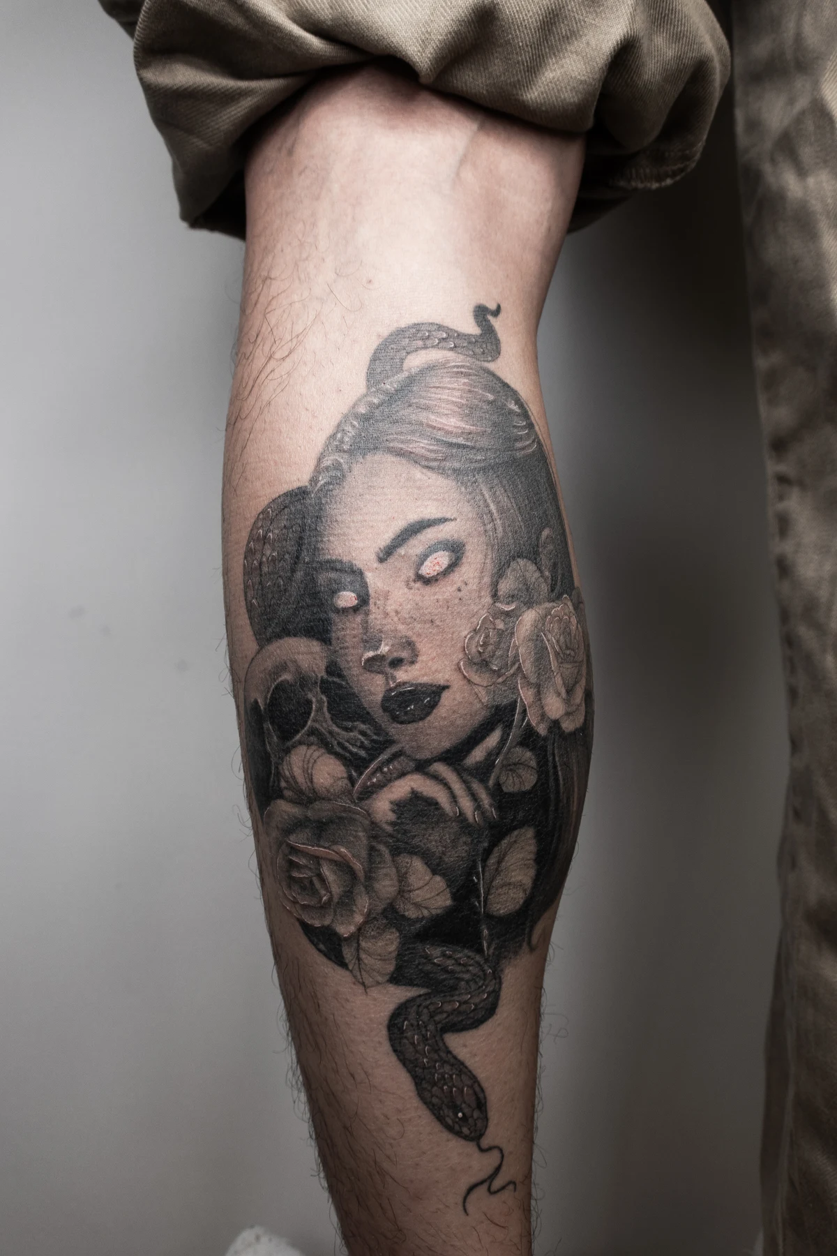 Tatouage fineline réalisé par May, à Toulouse