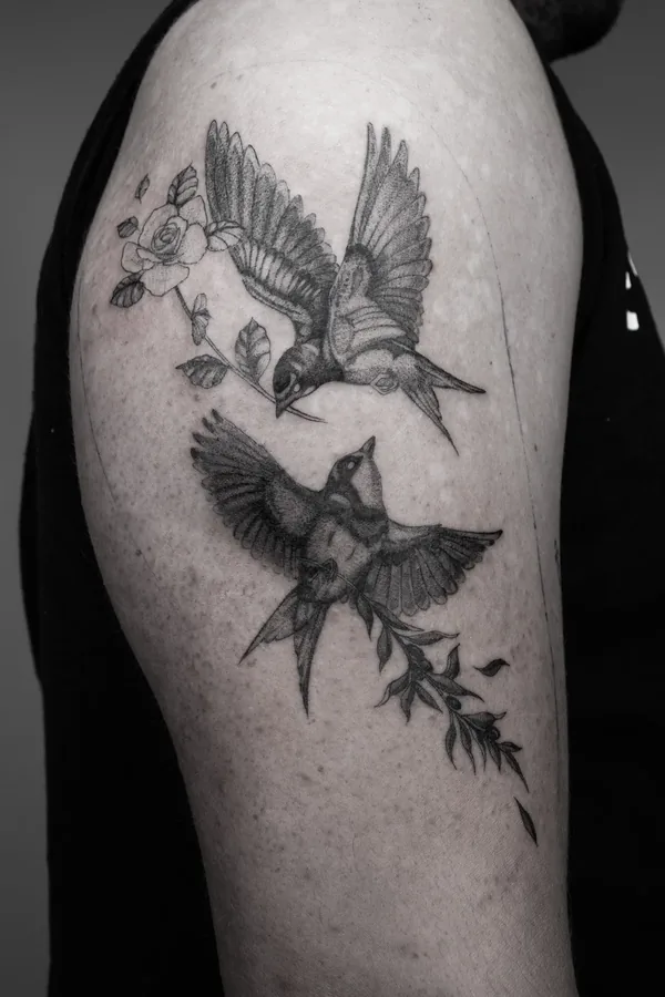 Tatouage fineline réalisé par May, à Toulouse
