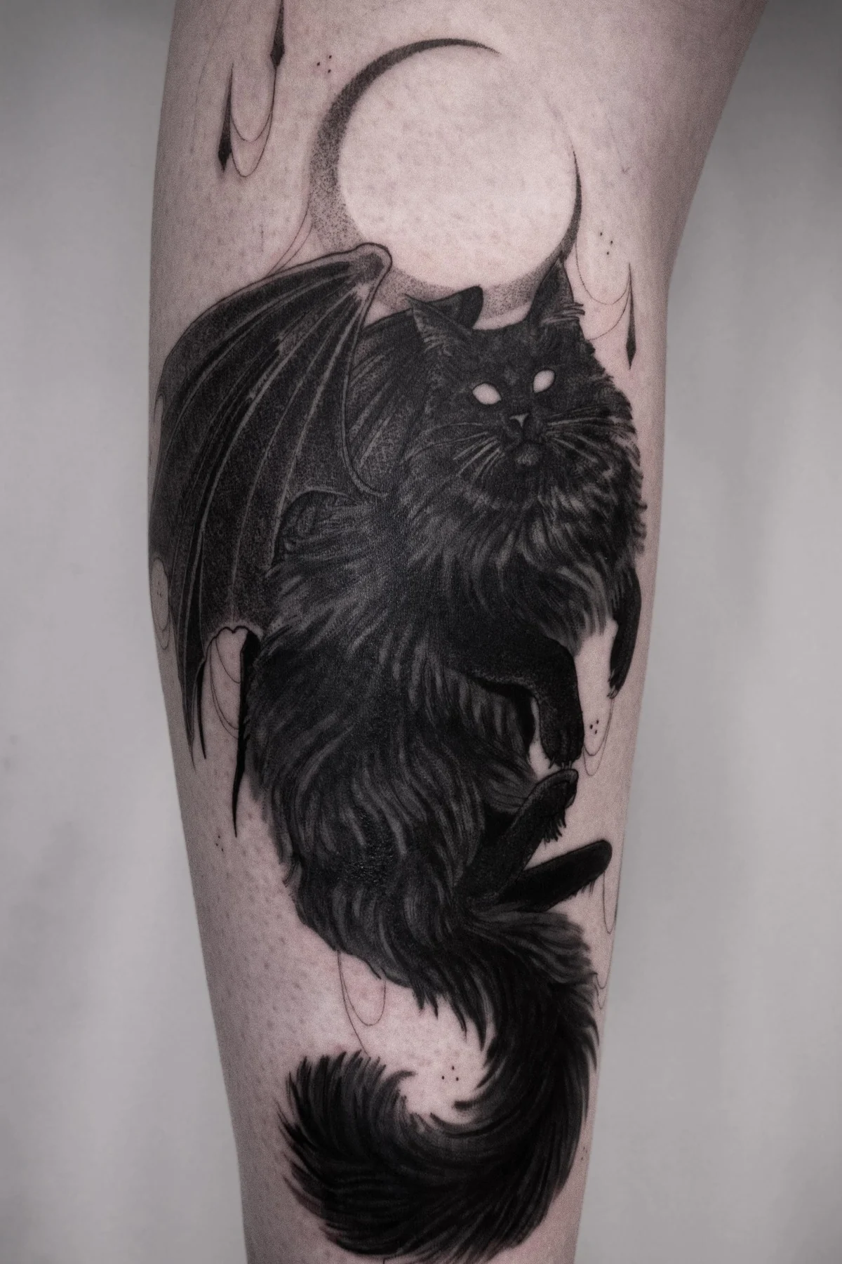 Tatouage fineline réalisé par May, à Toulouse
