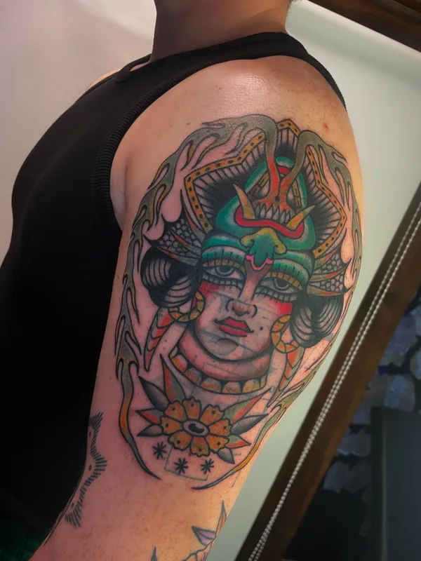 Tatouage traditionnel et old school réalisé par P00rlyformed, à Toulouse