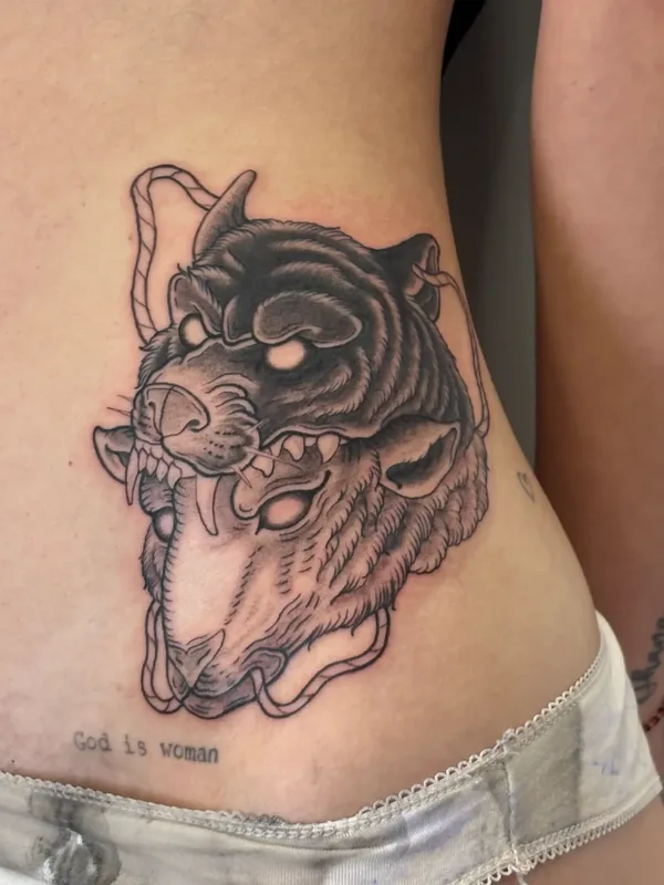 Tatouage japonais moderne réalisé par Tekashi, à Toulouse
