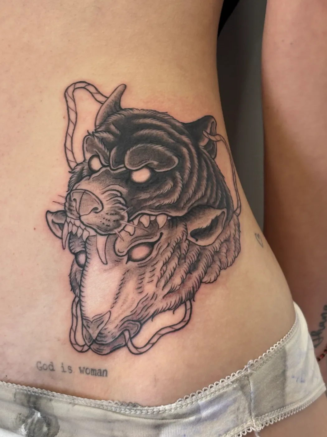 Tatouage japonais moderne réalisé par Tekashi, à Toulouse
